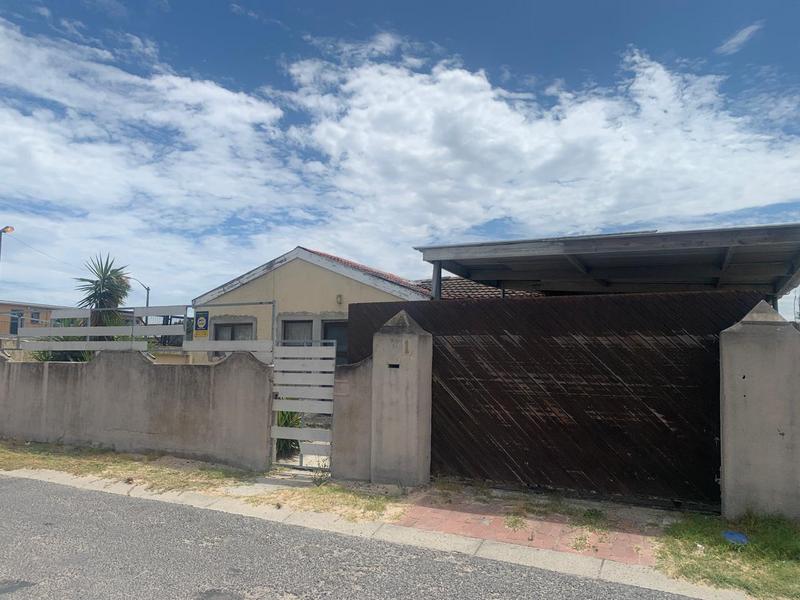 5 Bedroom Property for Sale in Russels Rest Western Cape